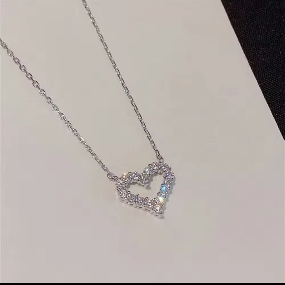Sparkling Heart Pendant Necklace β¨